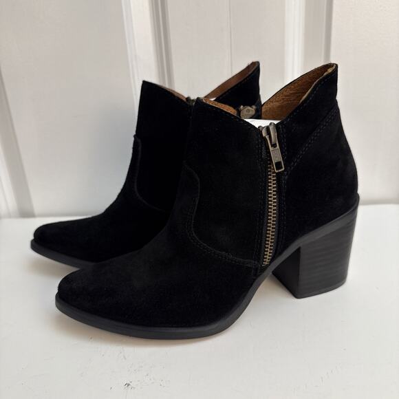 Steve Madden Women’s 6 Pierce Black Suede Ankle Zip Booties Almond Toe NWB - Picture 4 of 9